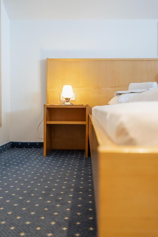 Hotel Pension Wilma Schruns Esterno foto